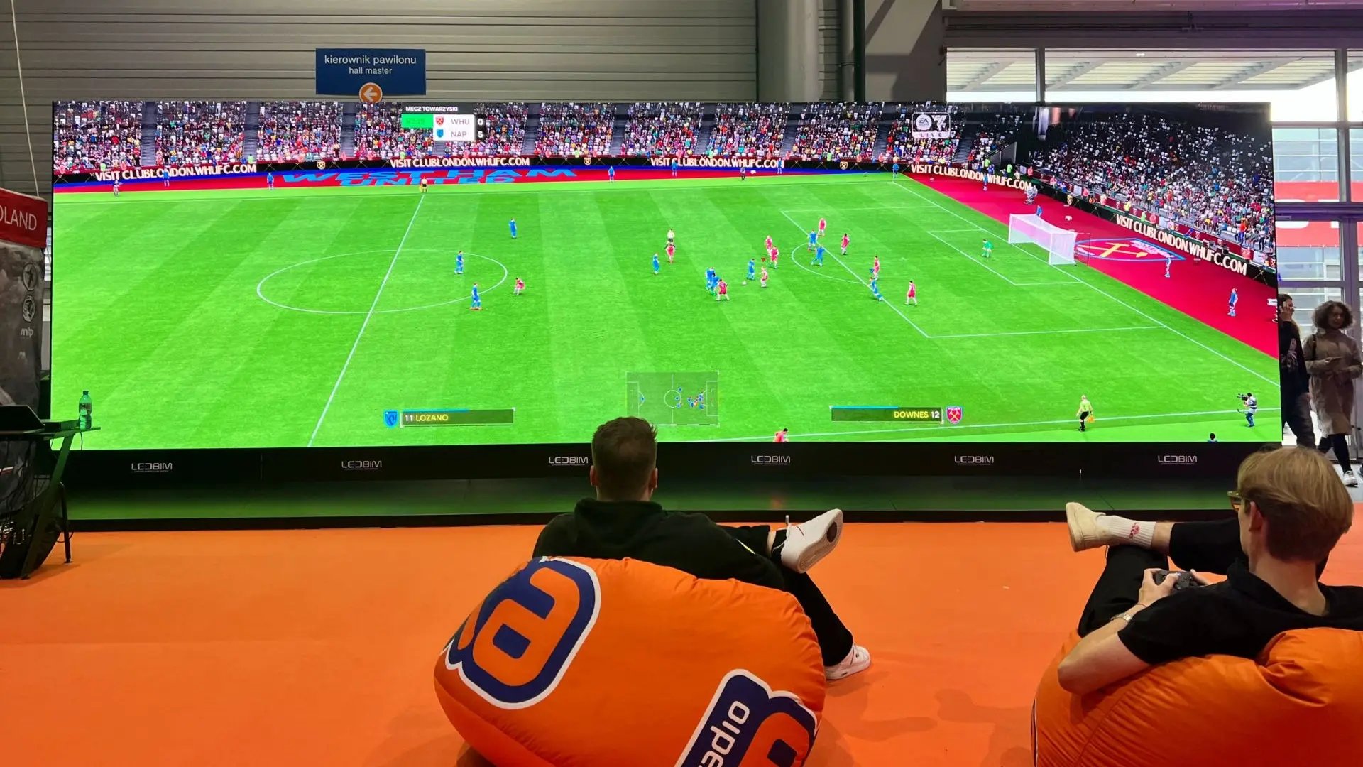 01 - Ekran LEDBIM panoramiczny na Poznań Game Arena