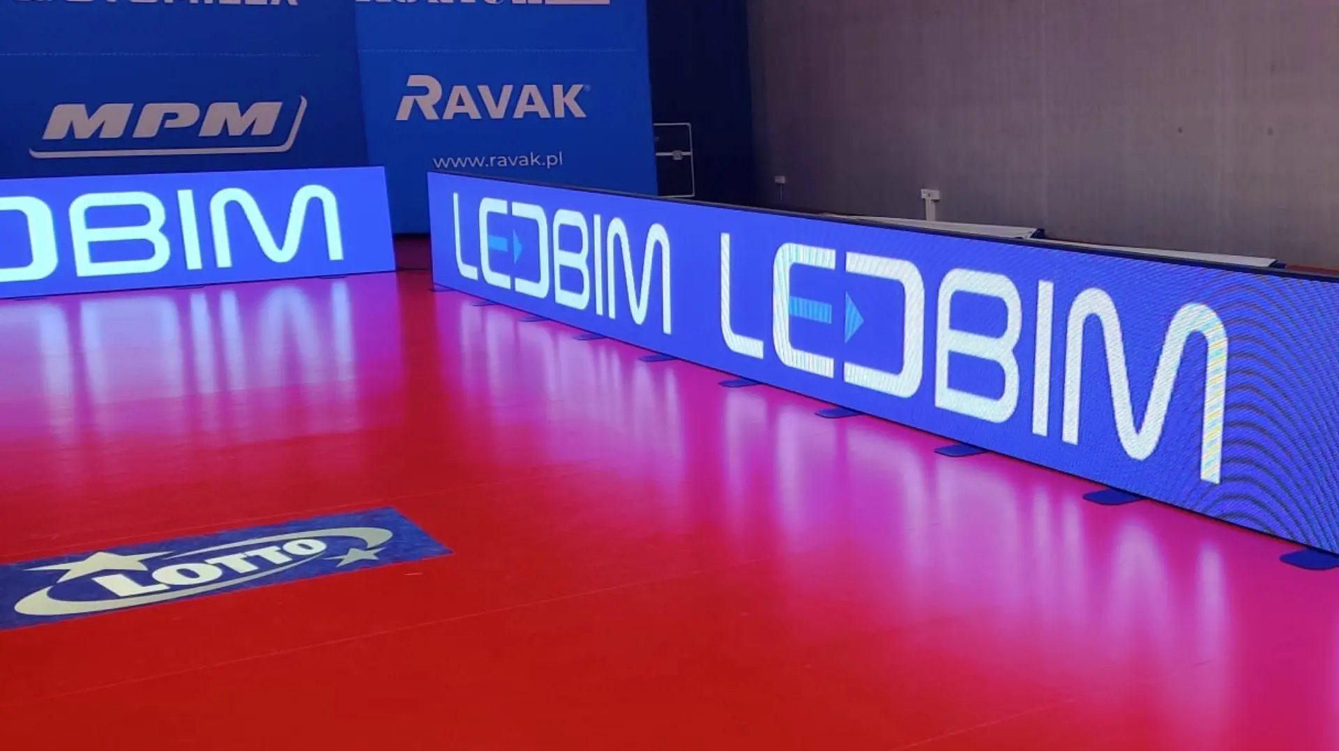 Banda sportowa LEDBIM 4