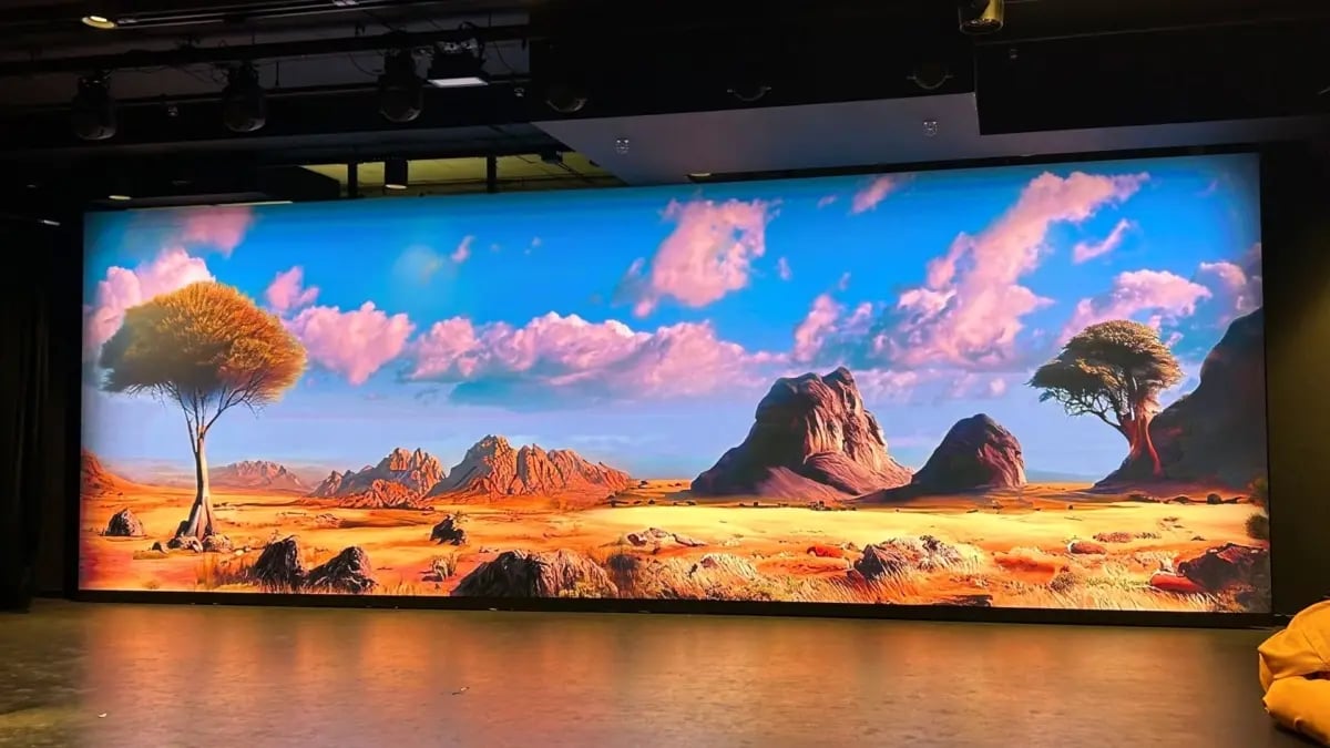 Ekral LEDBIM w scenografii panoramicznej