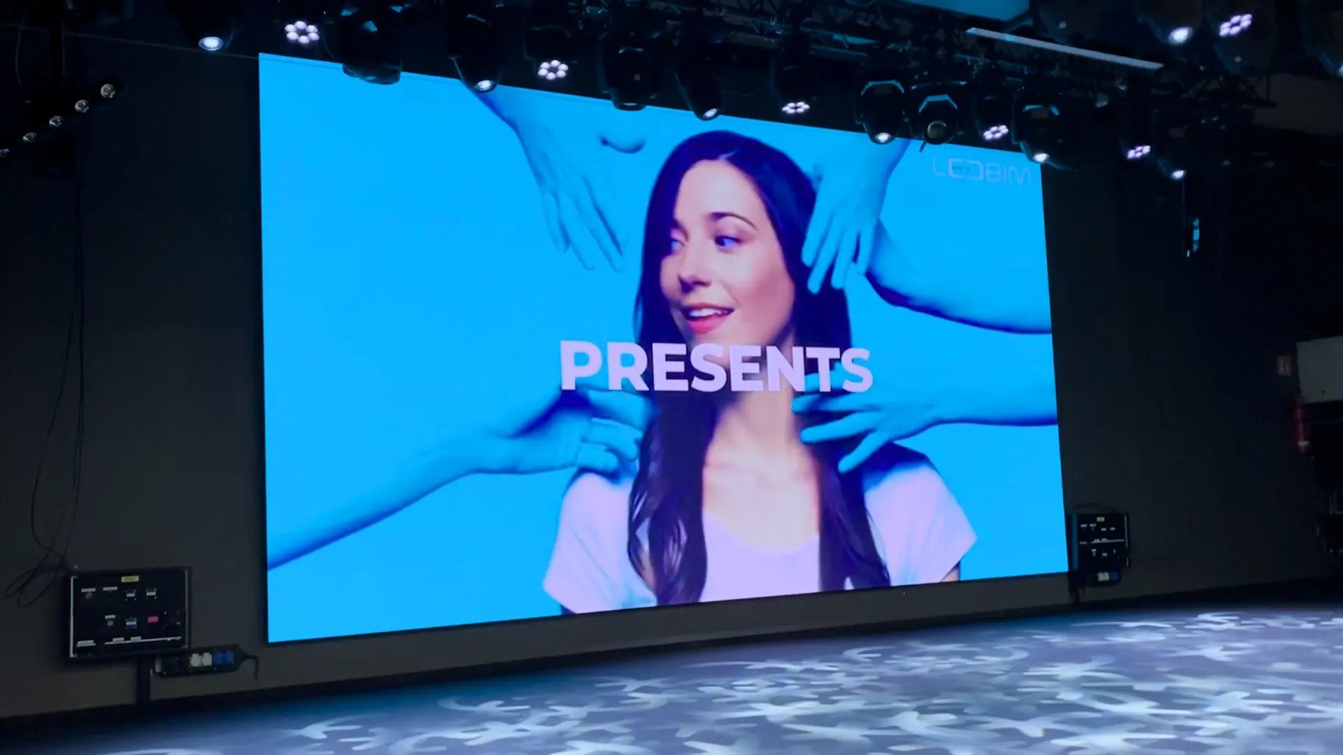 Ekran LED estradowy 4