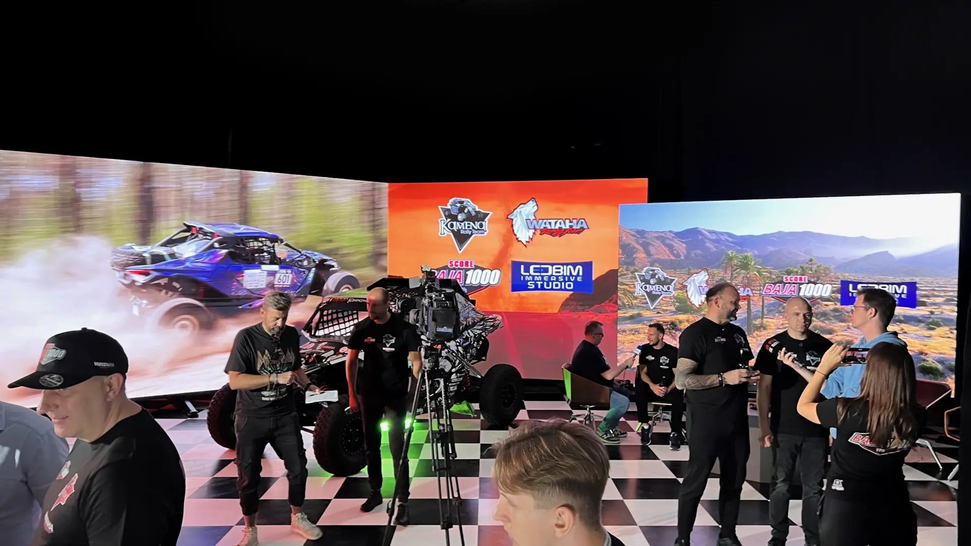 Ekran LED eventowy z autem rajdowym konferencja 1