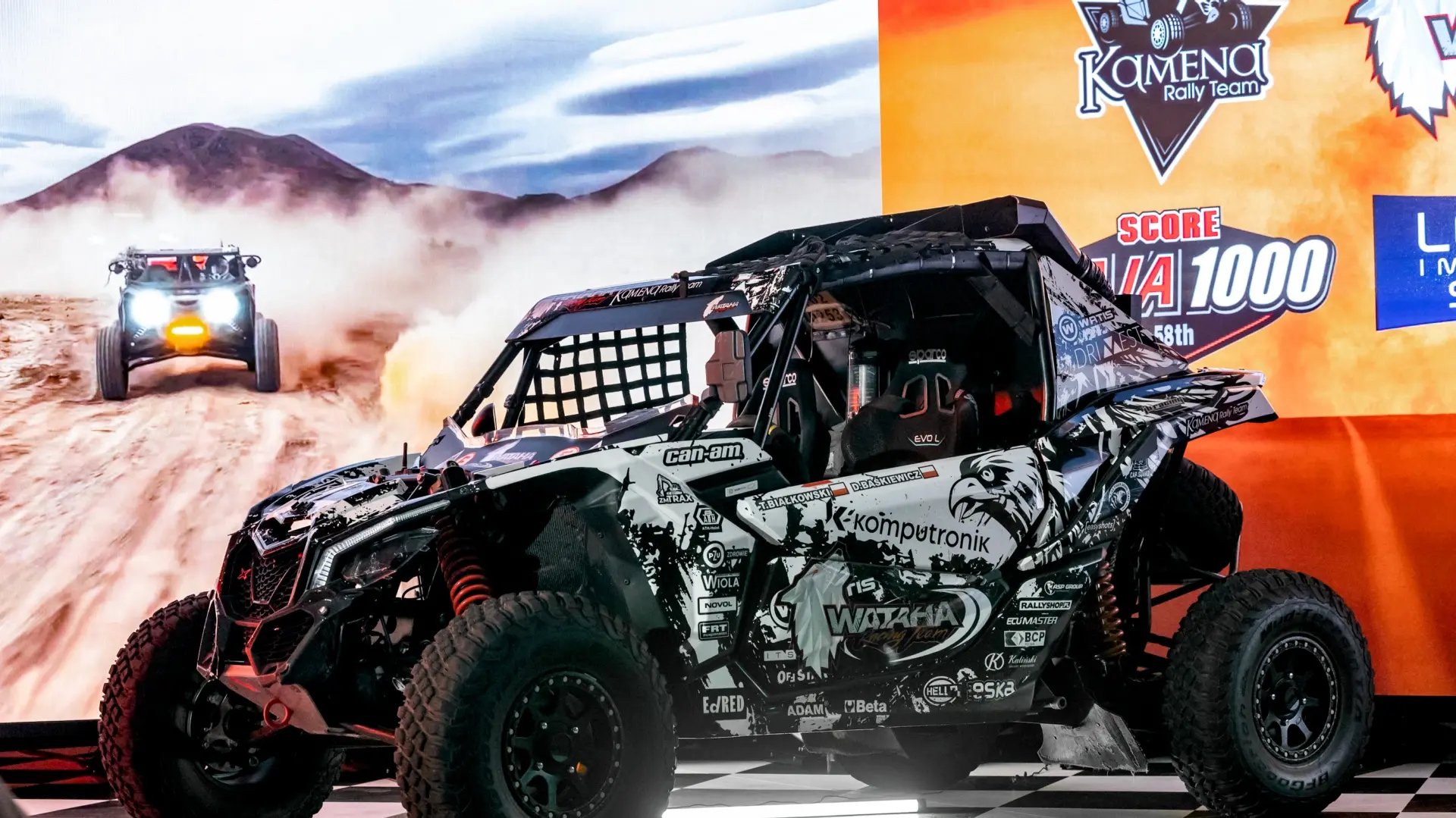 Ekran LED eventowy z autem rajdowym konferencja 4