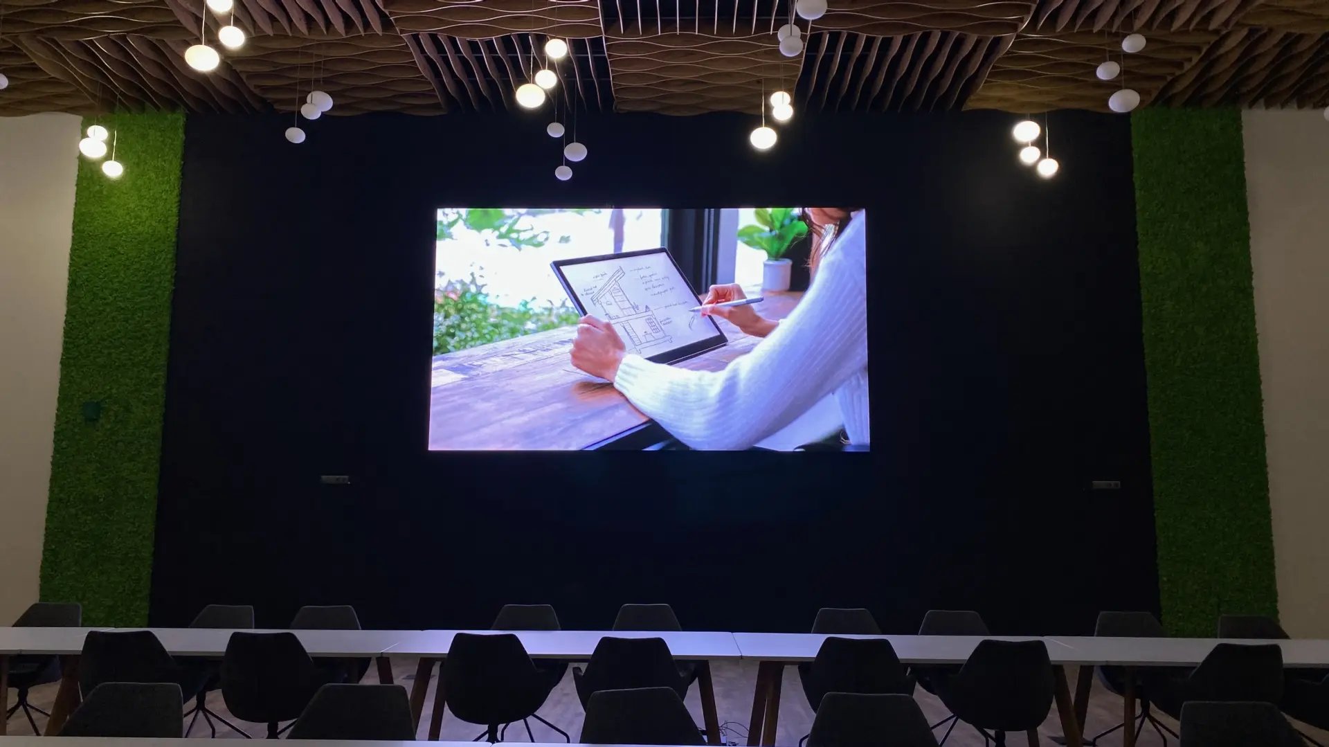 Ekran LED iPX 2,5 - 93