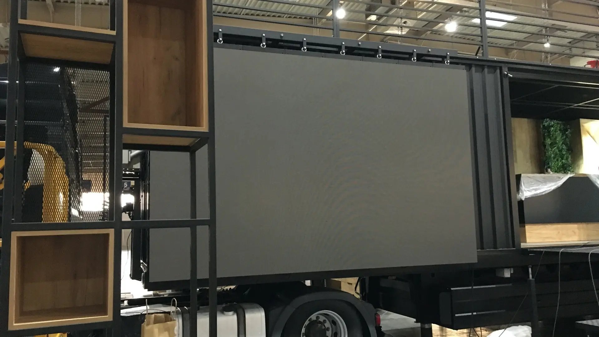 Ekran LED sPX  na stosiku targowym 2