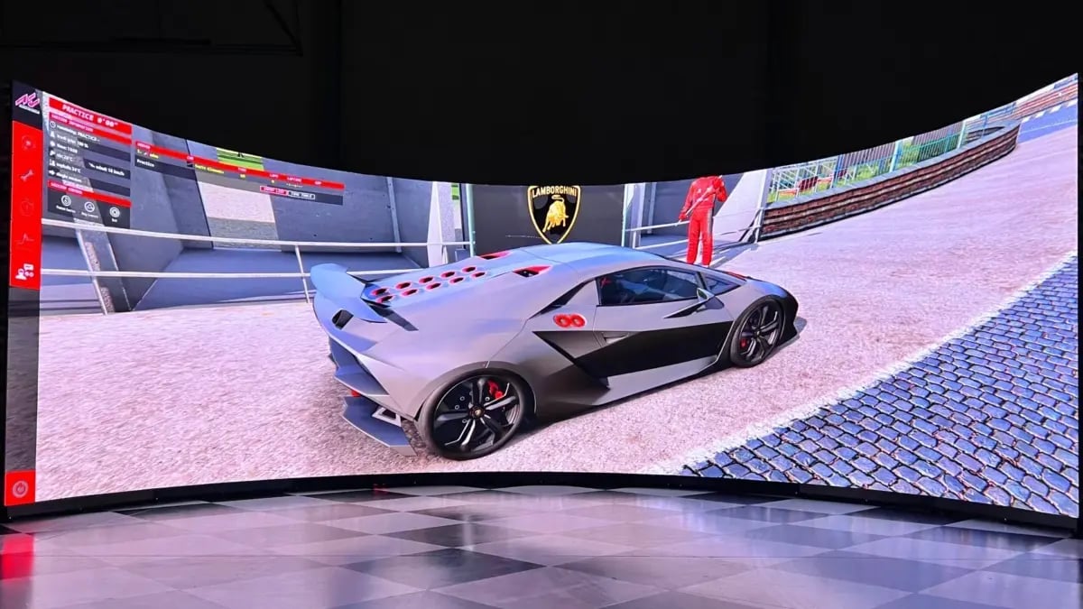 Ekran LED sferyczny LEDBIM sPX 1,9 o wymiarach 2,5 x 8,0 m 3-19-9