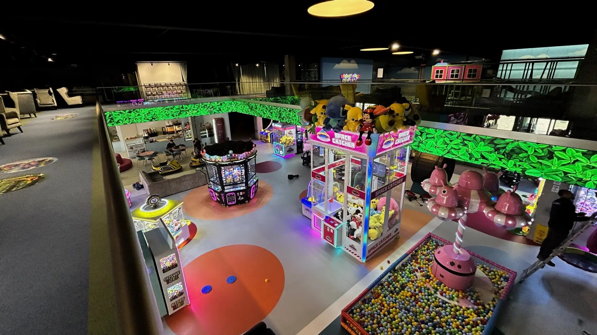 Ekrany led w sali zabaw 5