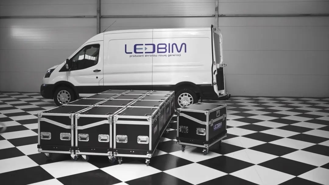 Przewoź bezpiecznie w wysokiej jakości caseach na kołach