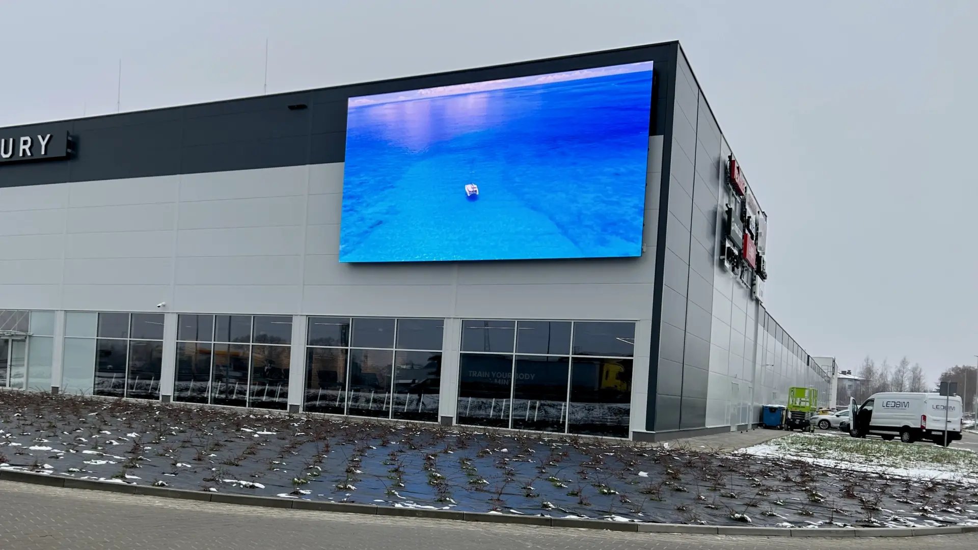 Telebim naścienny wielkoformatowy 2