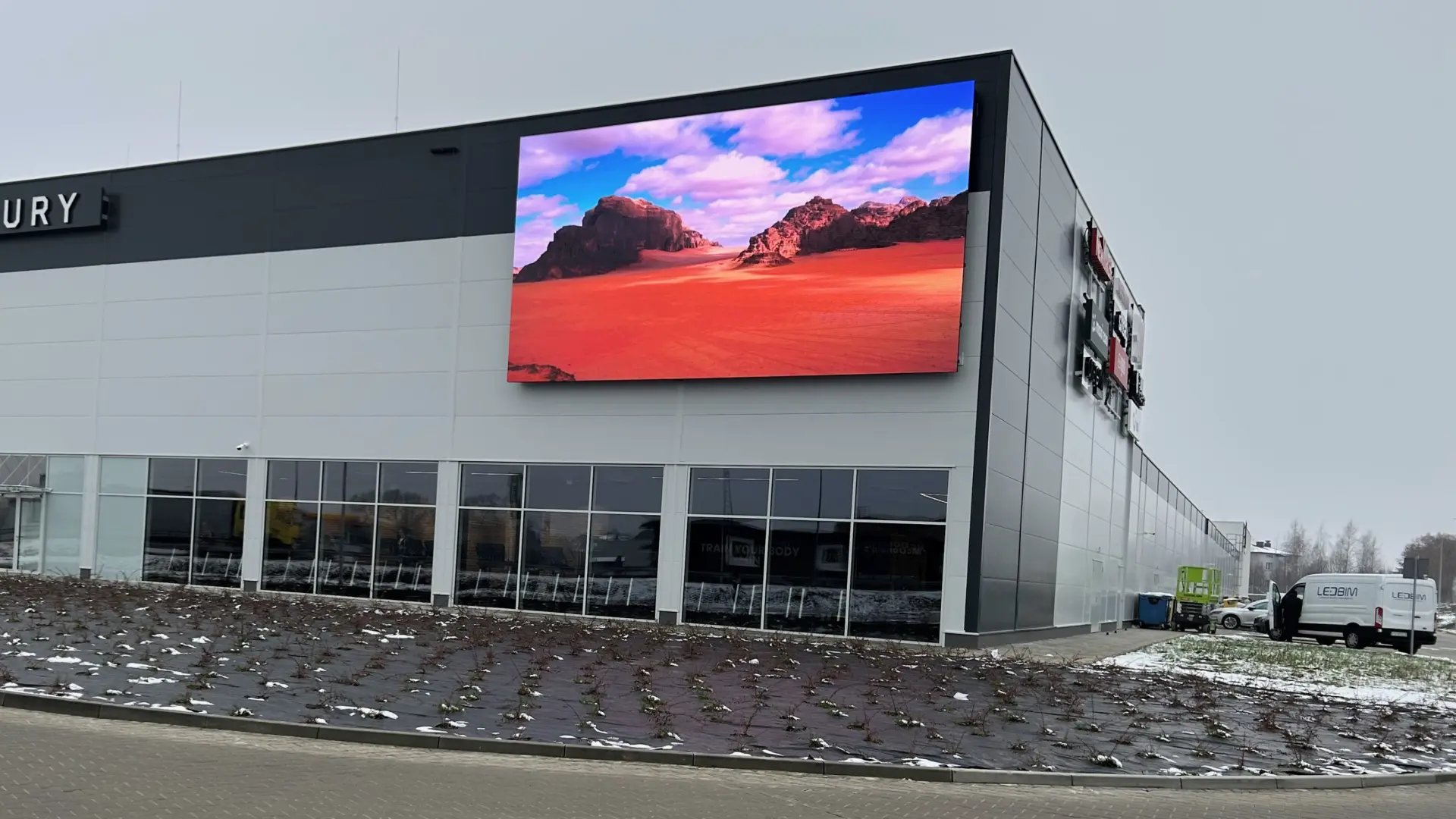 Telebim naścienny wielkoformatowy 3