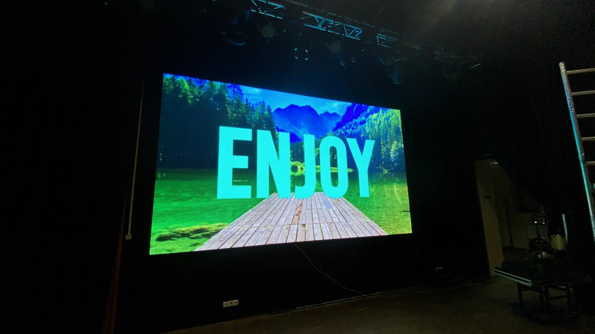 ekran led 2 na scenie