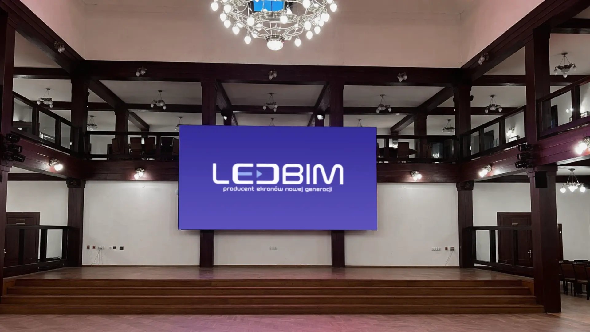 ekran led eventowy w sali bankietowej 4